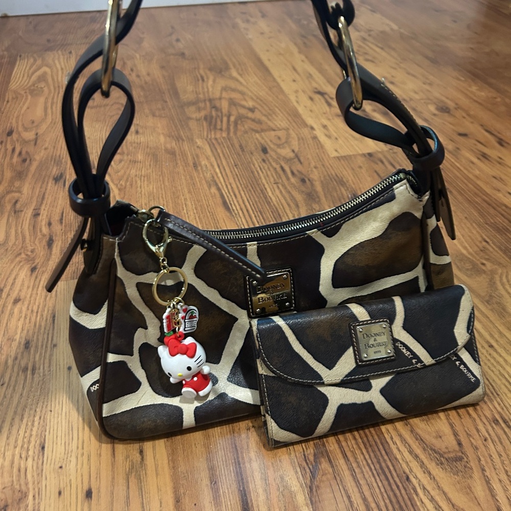 Dooney & Bourke Y2K Leather Giraffe-Print Shoulder Bag with Matching Wallet